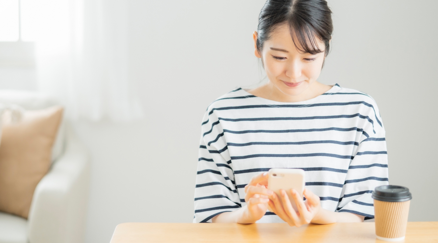 アンケートを記入している様子